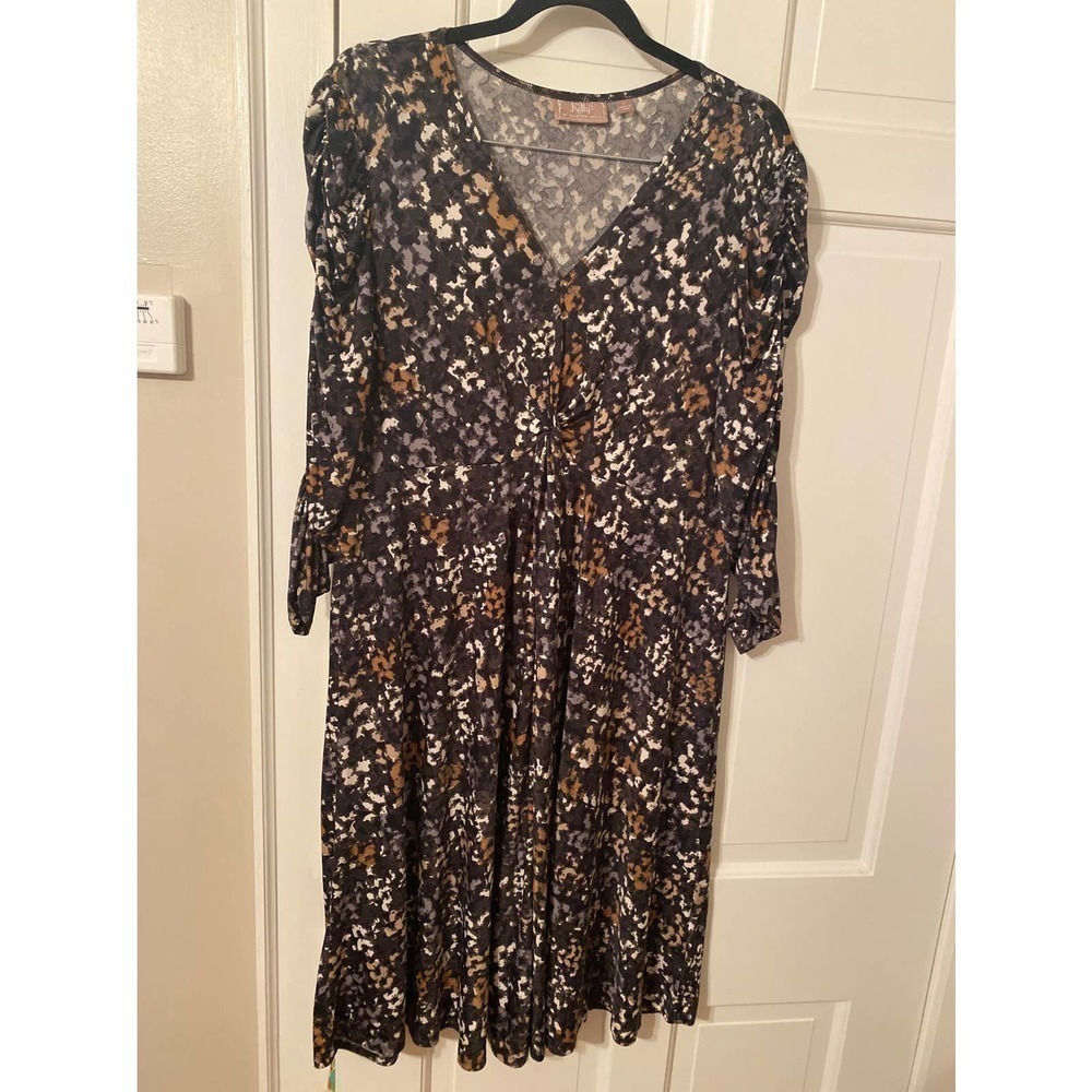 Clinton Kelly dress